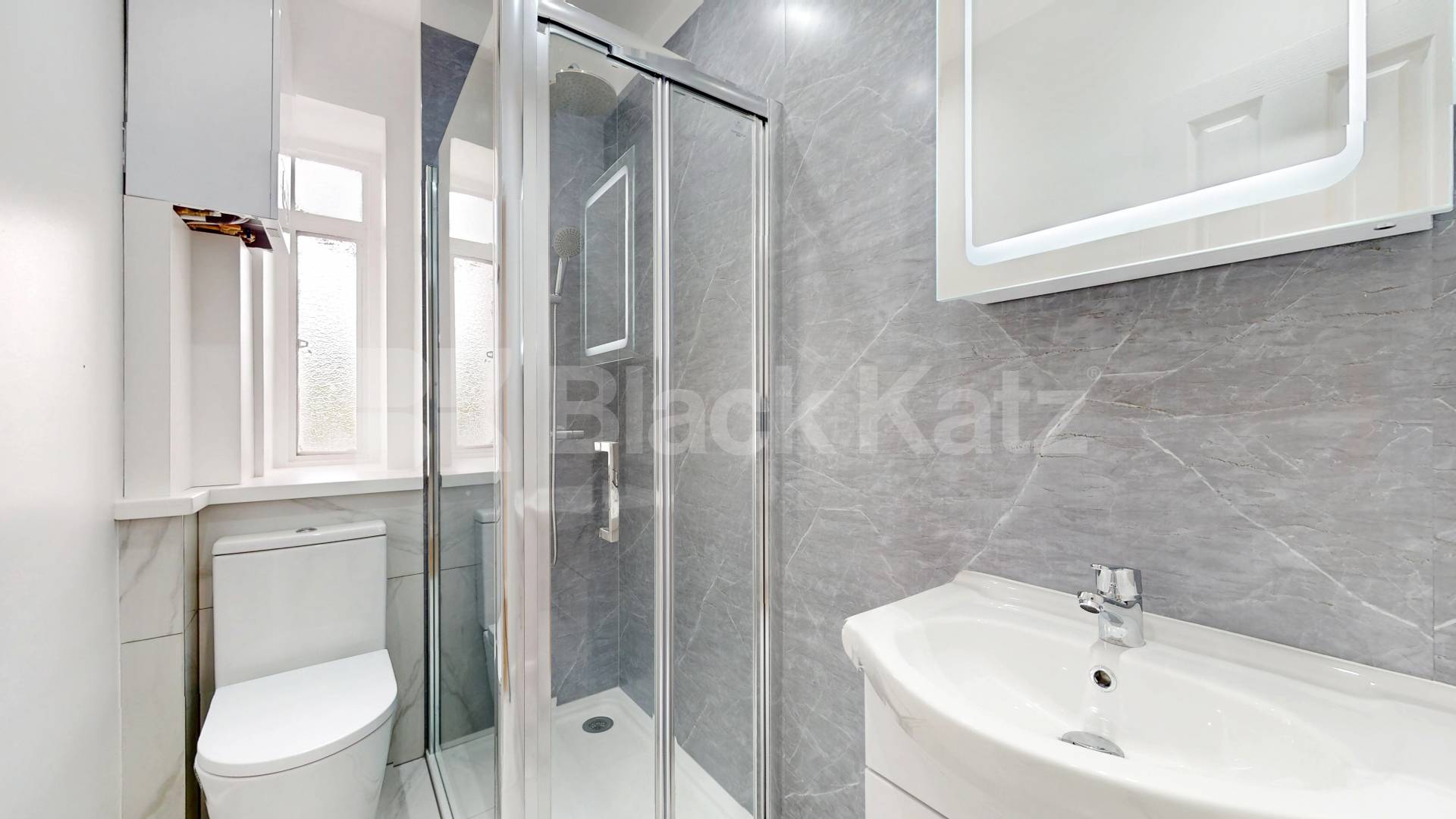 Newly refurbished one bed within walking distance to Paddington & Bayswater Gloucester Terrace, Bayswater